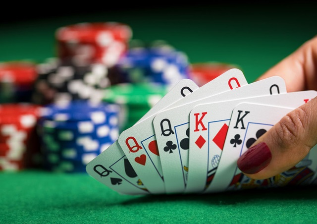 cách chơi poker mậu binh